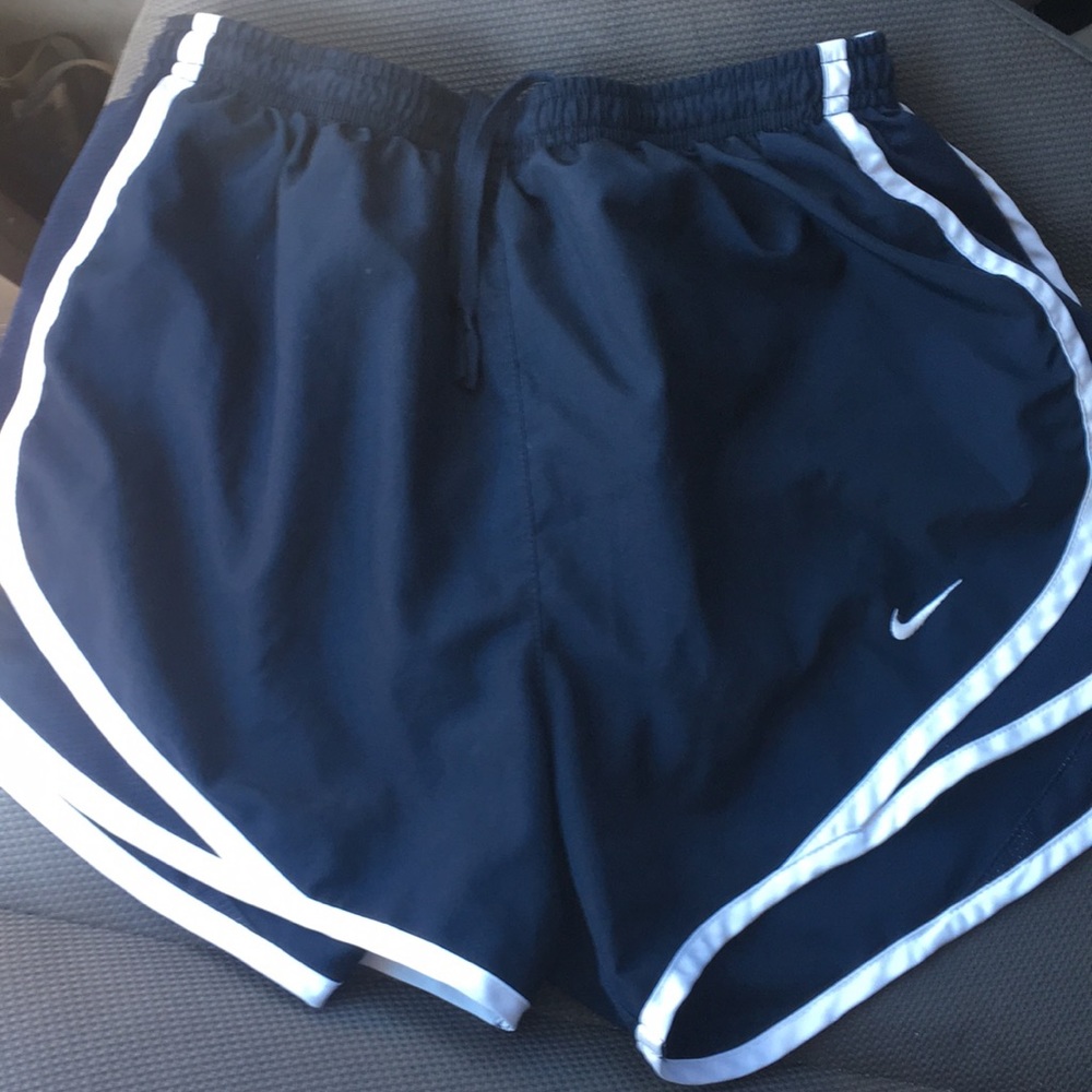 Women’s Nike tempo shorts- NAVY